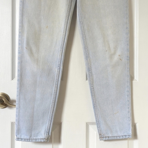 Levi's 90's Vintage 512 Light Wash High Waisted Slim Fit Tapered Leg Mom Jeans 5 - Picture 2 of 16
